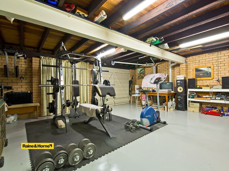 2 Naples Street, Wishart QLD 4122