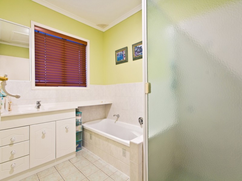 Holland Park QLD 4121