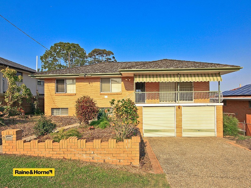 8 Garie St, Wishart QLD 4122