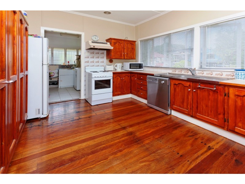 Holland Park QLD 4121