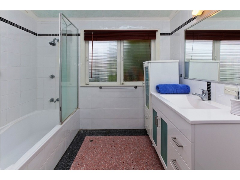 Holland Park QLD 4121
