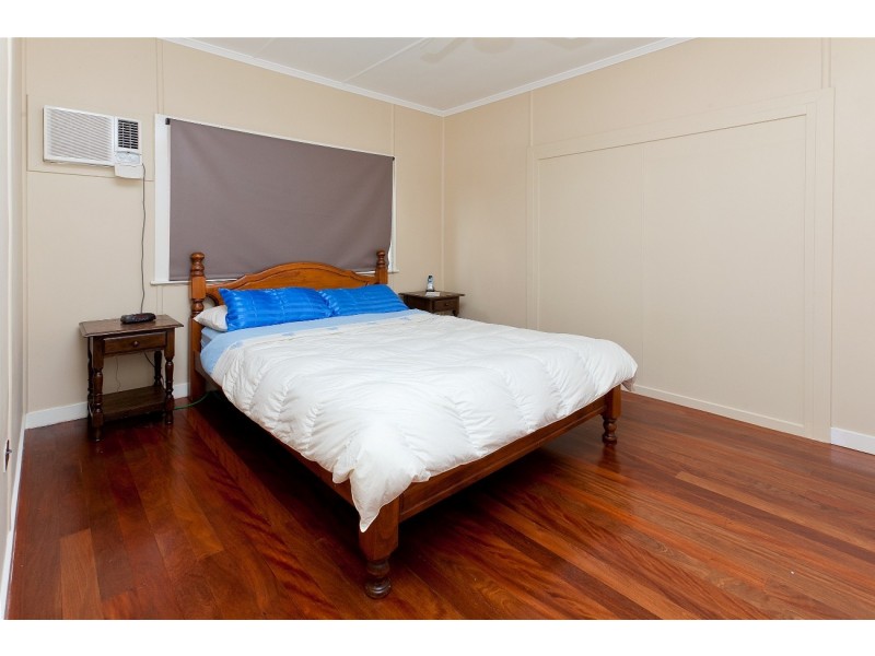 Holland Park QLD 4121