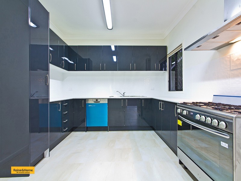 Holland Park QLD 4121