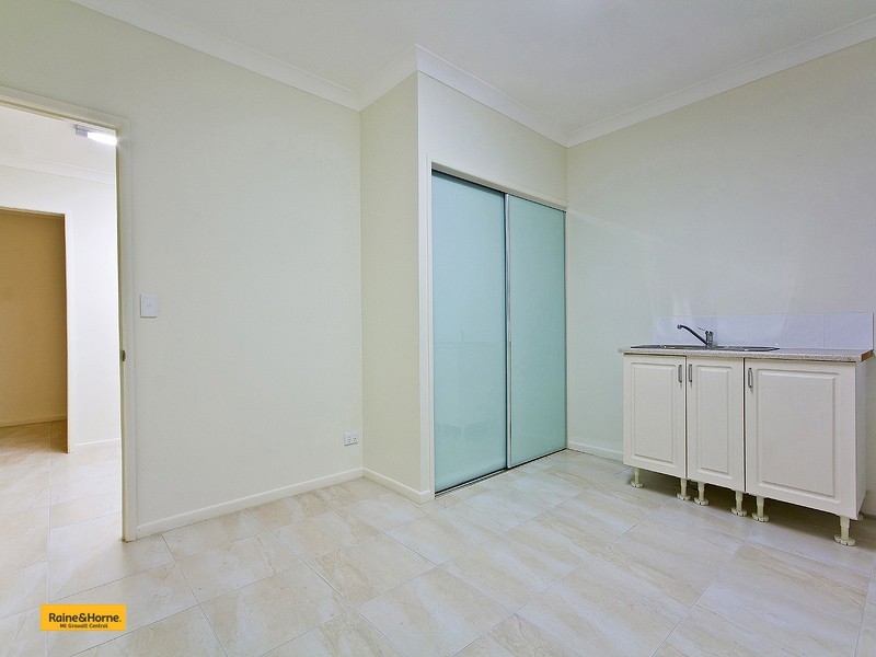 Holland Park QLD 4121