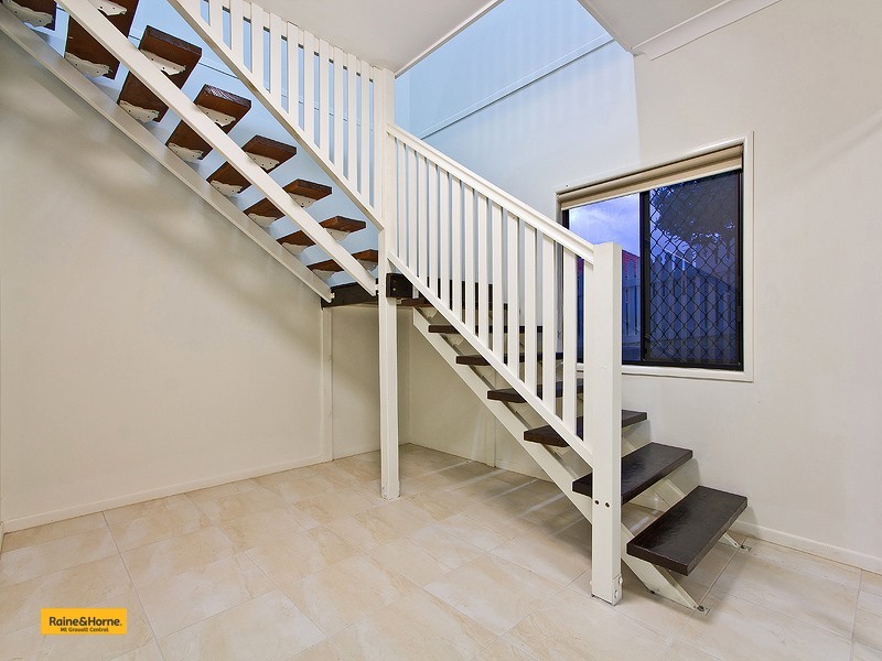 Holland Park QLD 4121