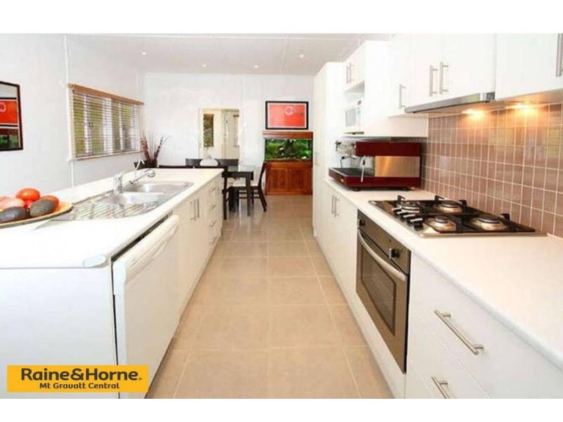 163 Hawthorne  Road, Hawthorne QLD 4171