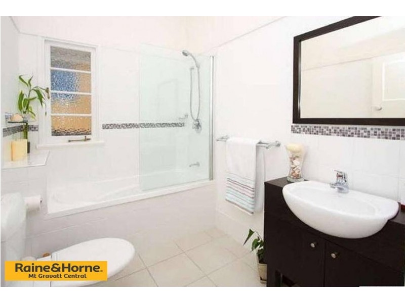 163 Hawthorne  Road, Hawthorne QLD 4171