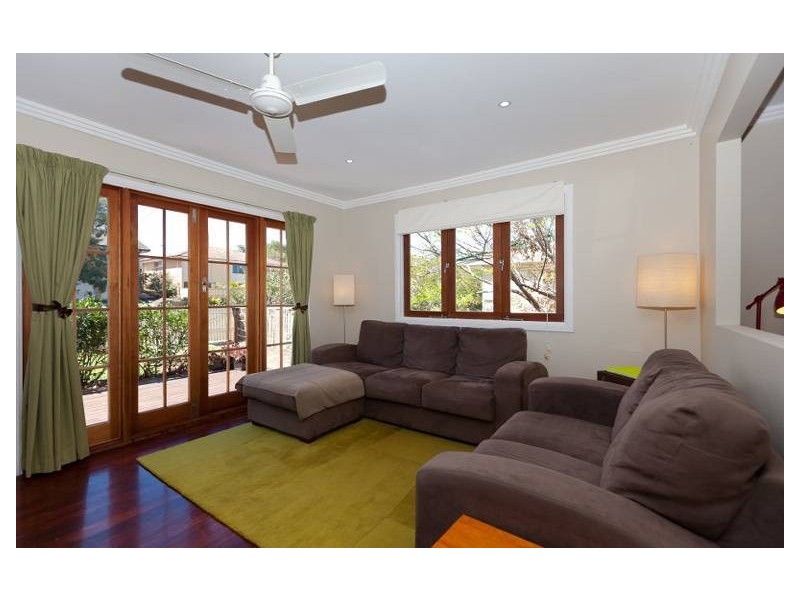 19 Hillcroft Street, Mount Gravatt East QLD 4122