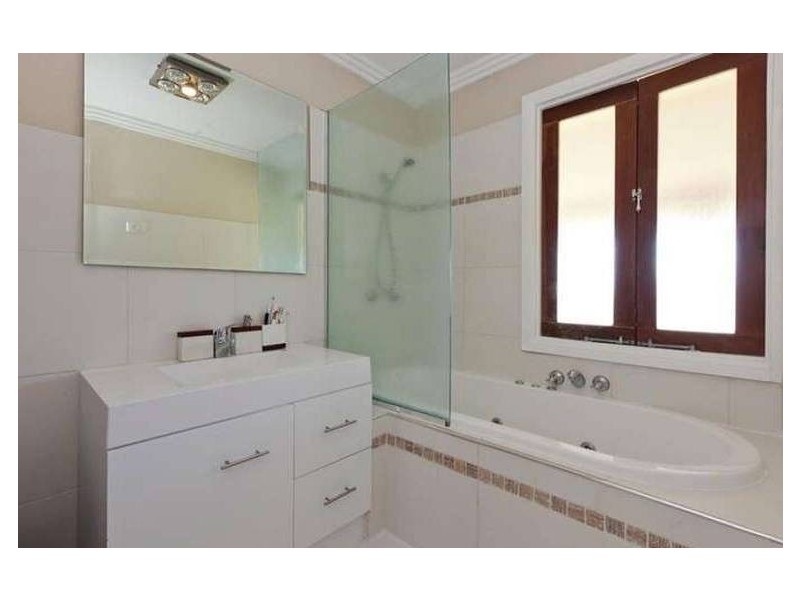 19 Hillcroft Street, Mount Gravatt East QLD 4122