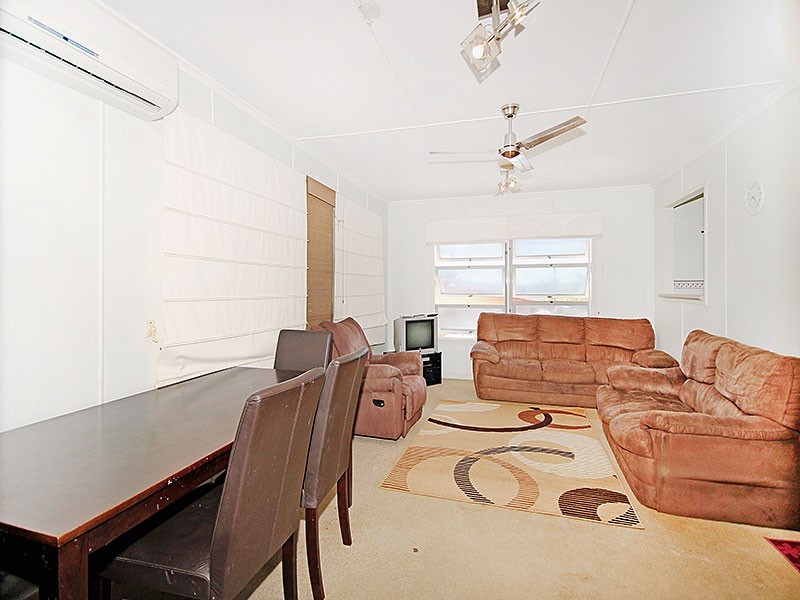 84 Wemvern Street, Upper Mount Gravatt QLD 4122