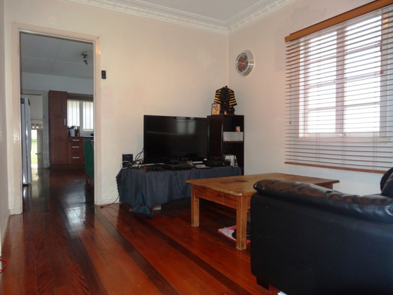 96 Creek Road, Mount Gravatt East QLD 4122