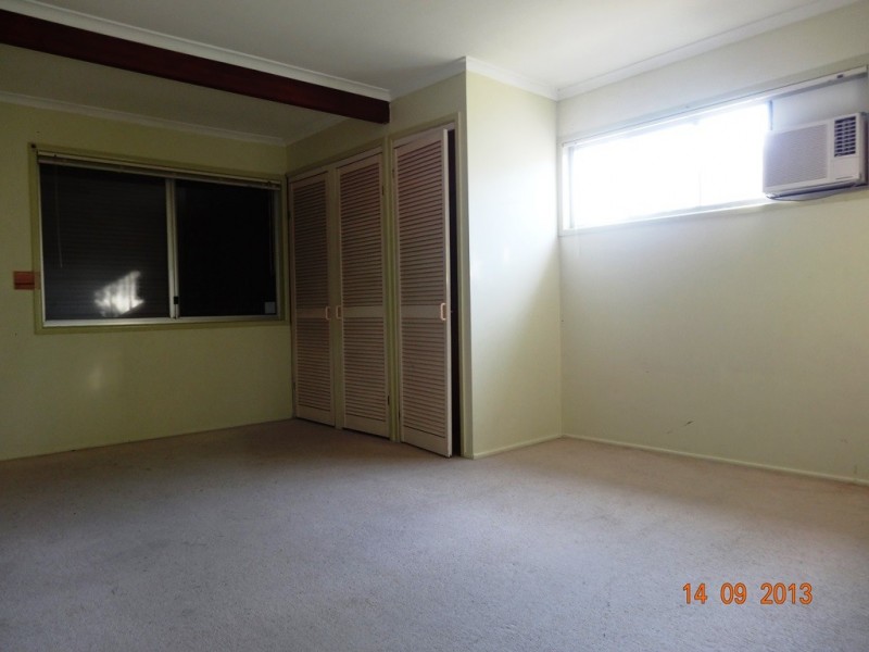 32 Waratah Drive, Crestmead QLD 4132