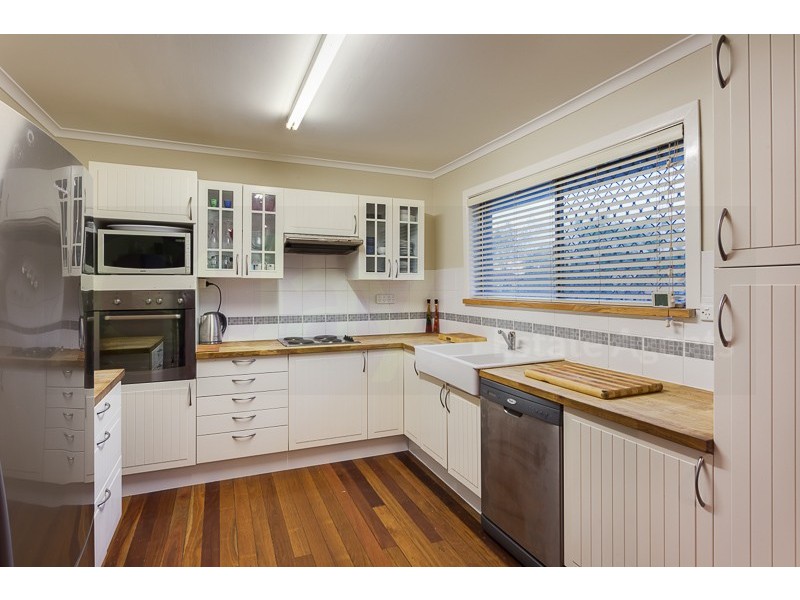 54 Luprena Street, Mansfield QLD 4122