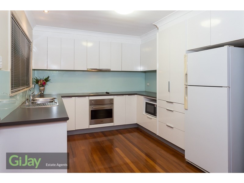 12 Cresthaven Drive, Mansfield QLD 4122