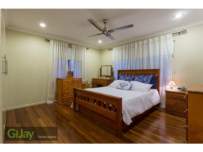 12 Cresthaven Drive, Mansfield QLD 4122
