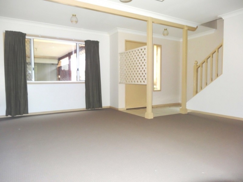 2/68 Springwood Rd, Rochedale South QLD 4123