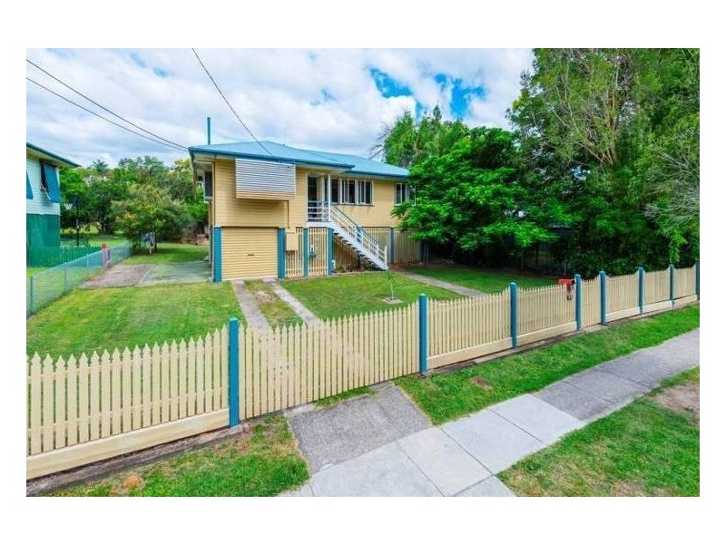 182 Sterculia Avenue, Holland Park West QLD 4121