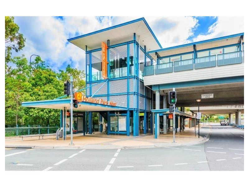 182 Sterculia Avenue, Holland Park West QLD 4121