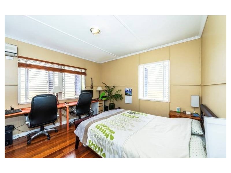 182 Sterculia Avenue, Holland Park West QLD 4121