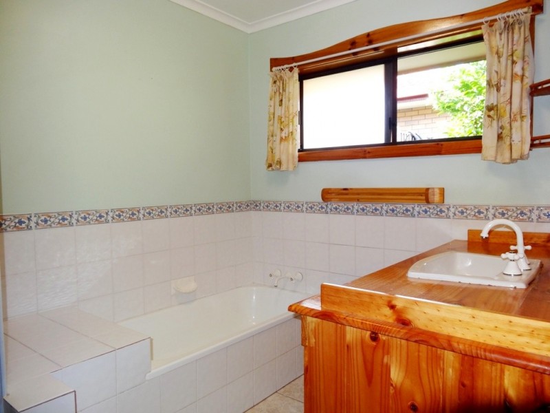 26 Wenlock Cresent, Springwood QLD 4127