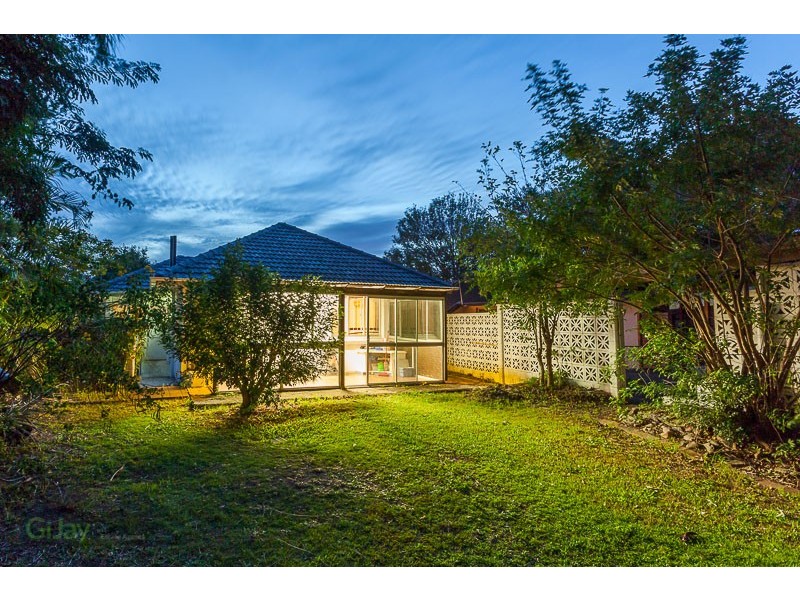 42 Wemvern Street, Upper Mount Gravatt QLD 4122