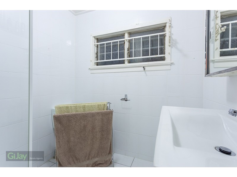 42 Wemvern Street, Upper Mount Gravatt QLD 4122