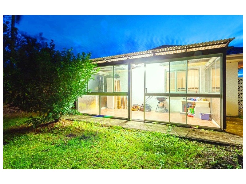 42 Wemvern Street, Upper Mount Gravatt QLD 4122