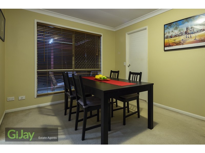 19 Madau Street, Mansfield QLD 4122