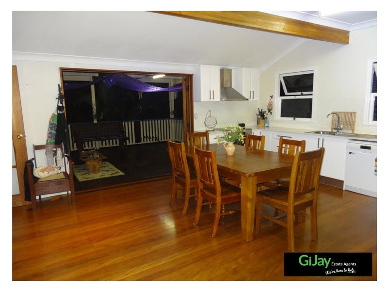 17 Vaughan, Mount Gravatt QLD 4122