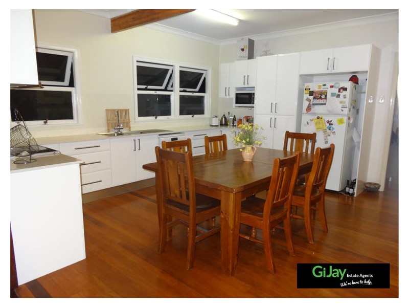 17 Vaughan, Mount Gravatt QLD 4122