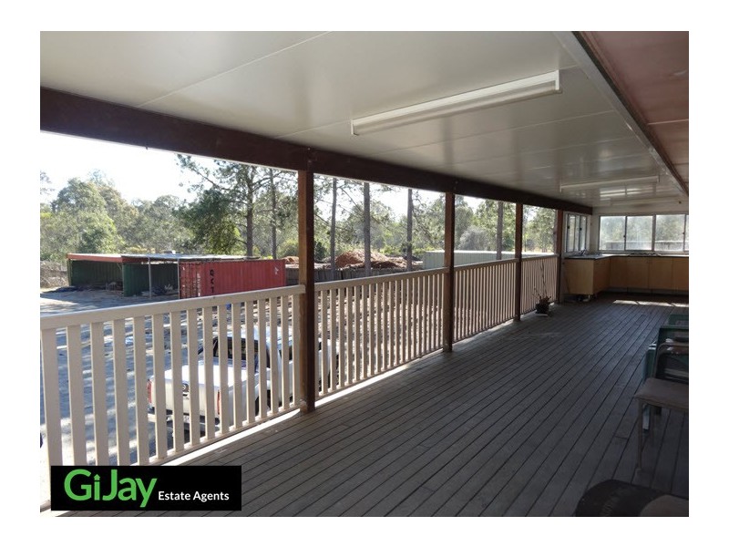 484 Loganlea Rd, Slacks Creek QLD 4127