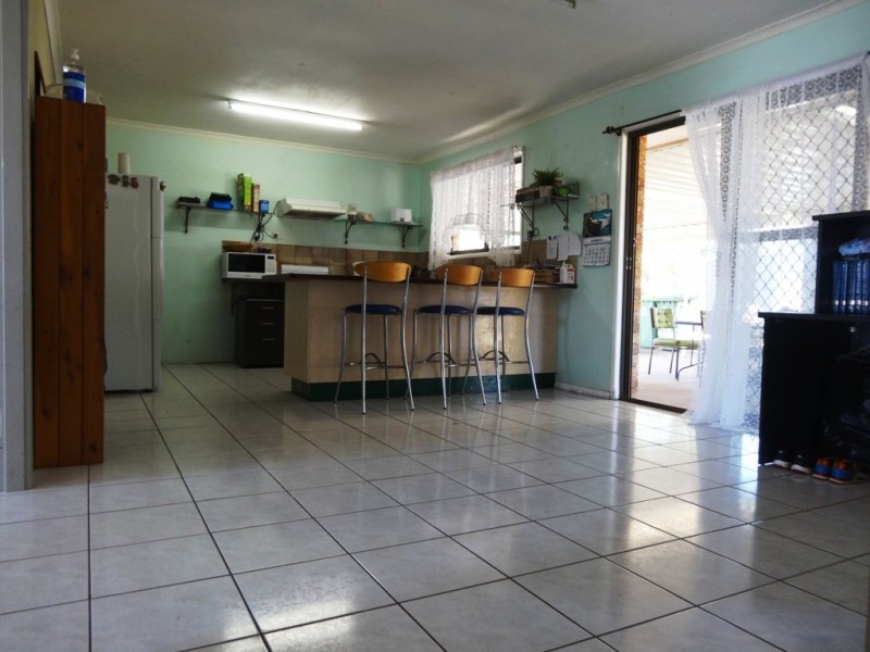 10 waller Rd, Browns Plains QLD 4118