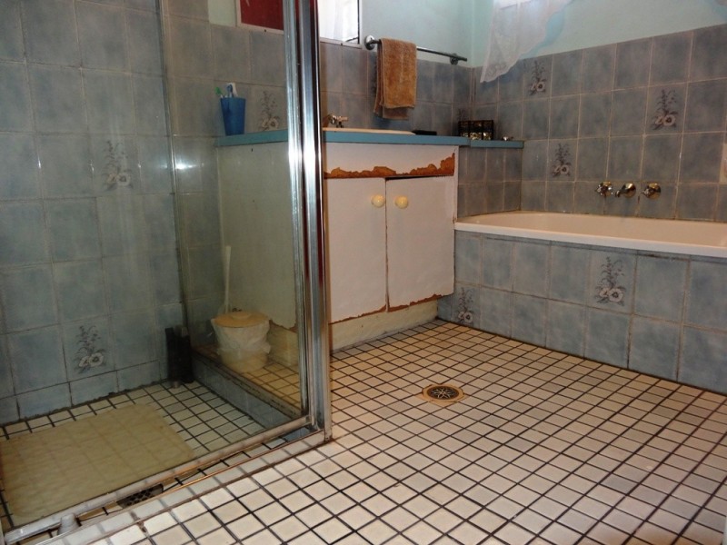 10 waller Rd, Browns Plains QLD 4118