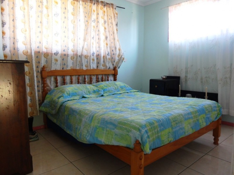 10 waller Rd, Browns Plains QLD 4118