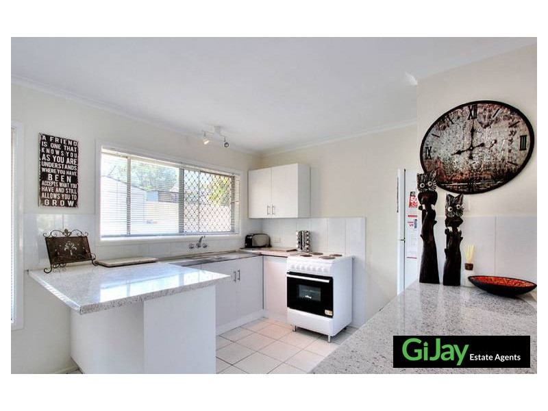 29 Lisbeth St, Springwood QLD 4127