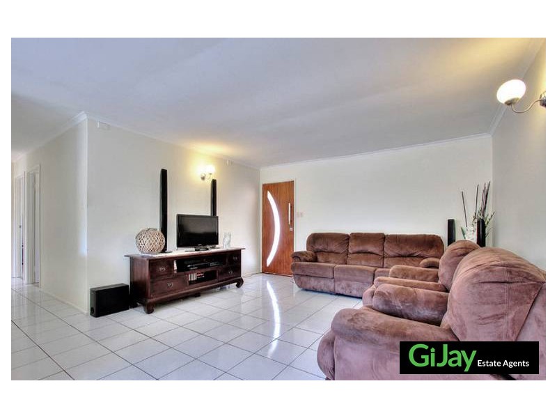 29 Lisbeth St, Springwood QLD 4127