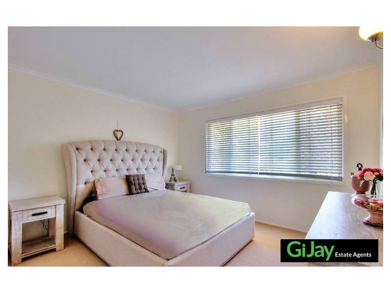 29 Lisbeth St, Springwood QLD 4127