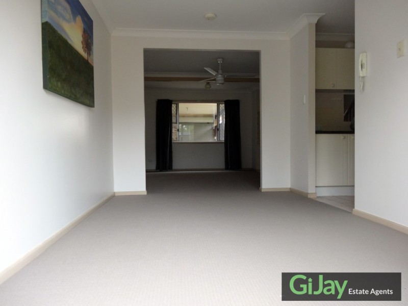 2/68 Springwood Rd, Rochedale South QLD 4123