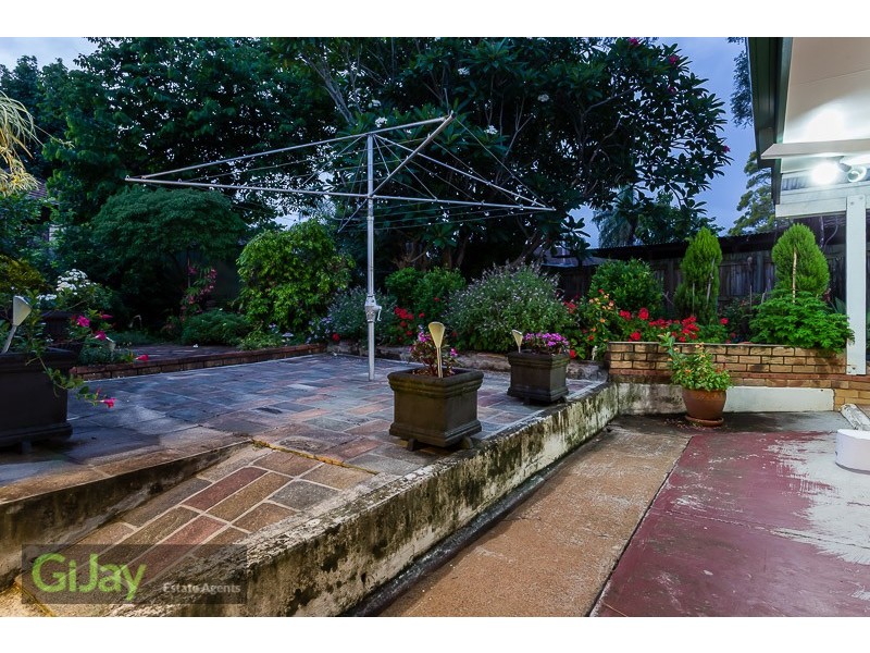 4 Pandanus St, Sunnybank QLD 4109