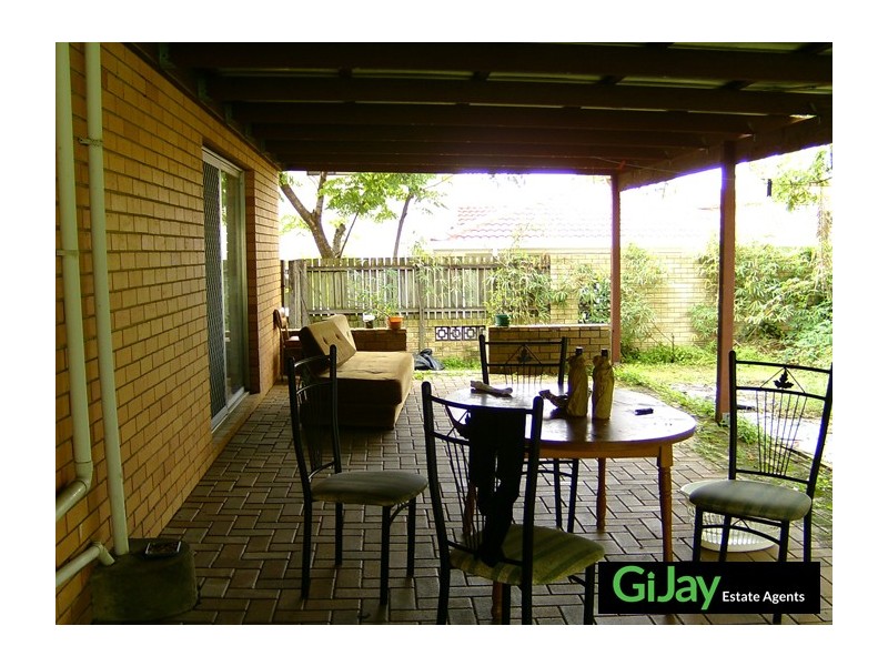 27 Fleetwood St, Macgregor QLD 4109