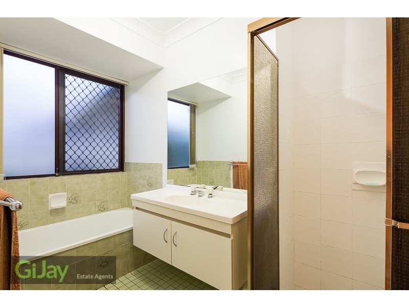 3 Megan Court, Boronia Heights QLD 4124