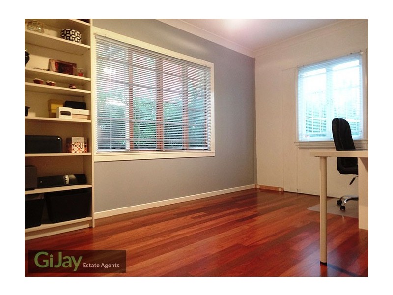 10 Perkins Street, Upper Mount Gravatt QLD 4122