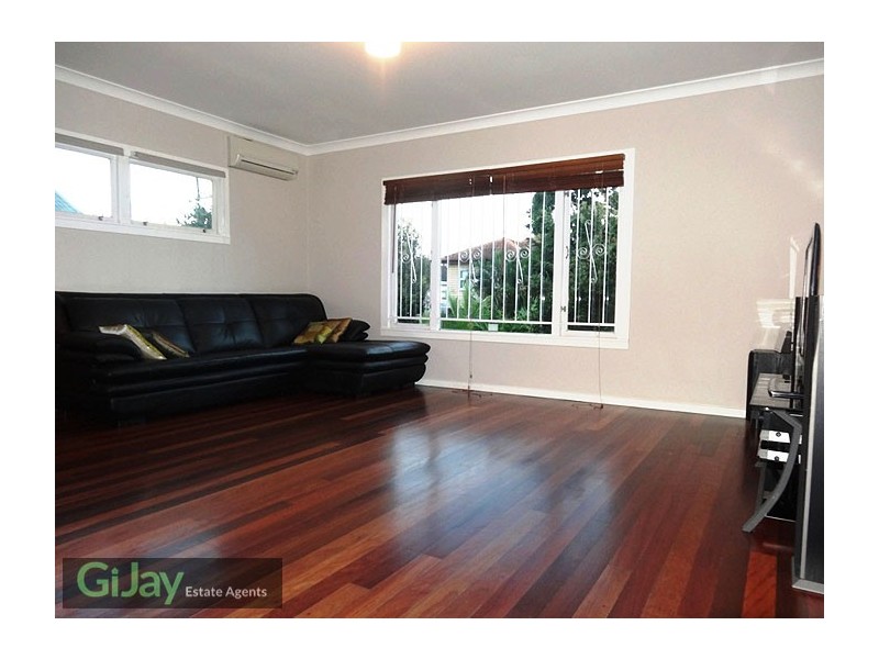 10 Perkins Street, Upper Mount Gravatt QLD 4122