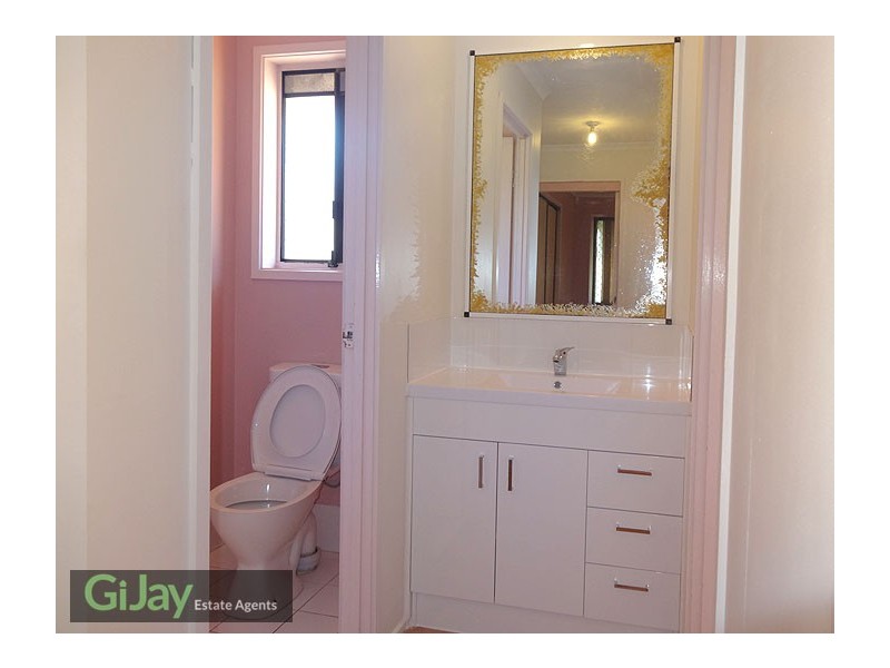 187 Warrigal Road, Runcorn QLD 4113