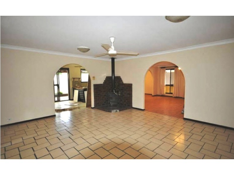 9 Feluga St, Shailer Park QLD 4128