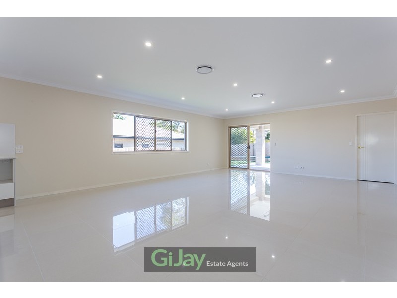 63 Tuckett Rd, Salisbury QLD 4107