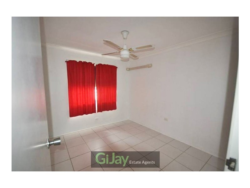 9 Oakdale St, Browns Plains QLD 4118