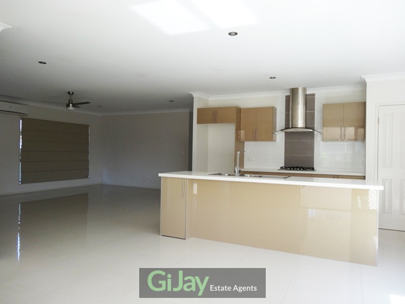 29 Orangetip Crescent, Calamvale QLD 4116