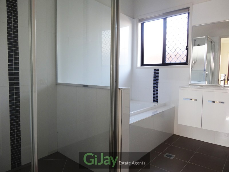 29 Orangetip Crescent, Calamvale QLD 4116