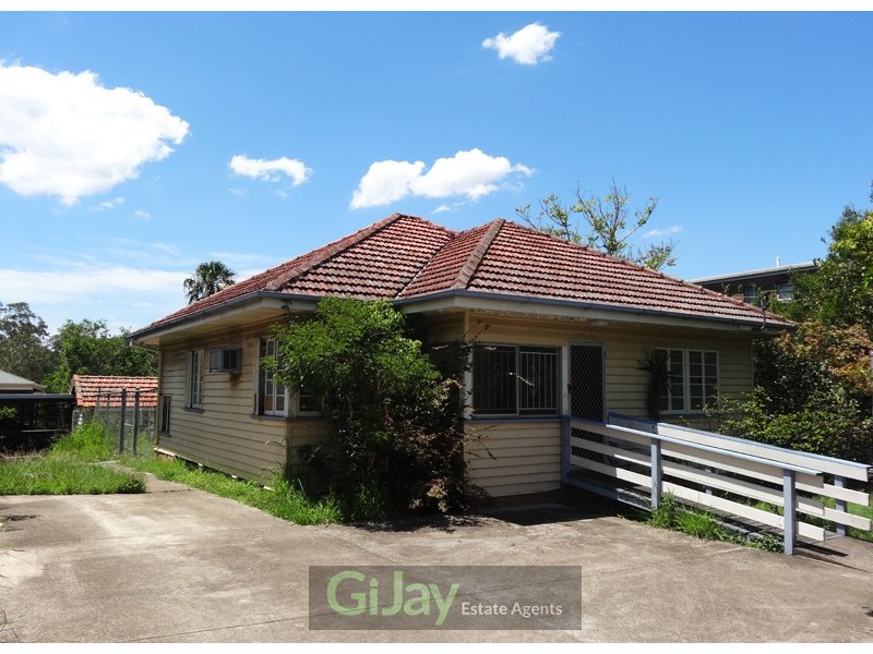 9 Stanley Tce, Taringa QLD 4068